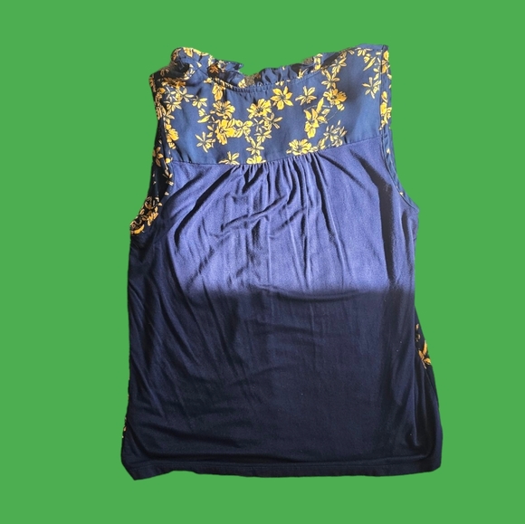 Market & Spruce - Picture 2 of 2